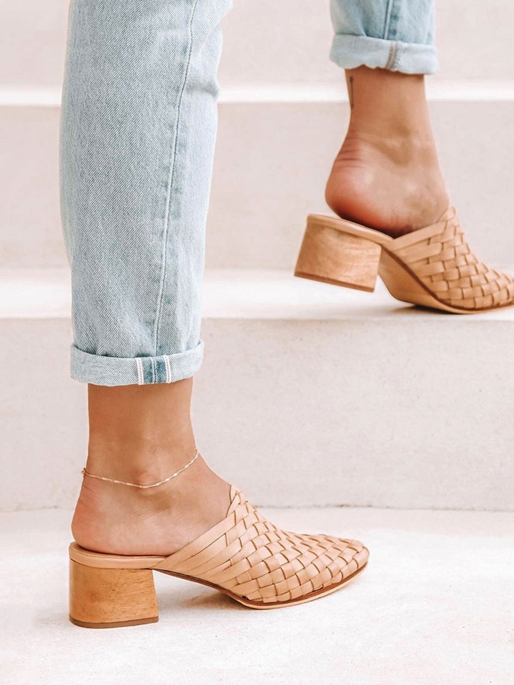 Libertè Leather Woven Heel Size 8